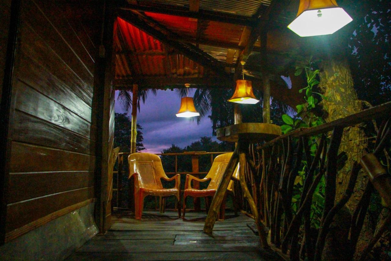 Experience The Comforts Of An Amazing Treehouse Sigiriya Bagian luar foto